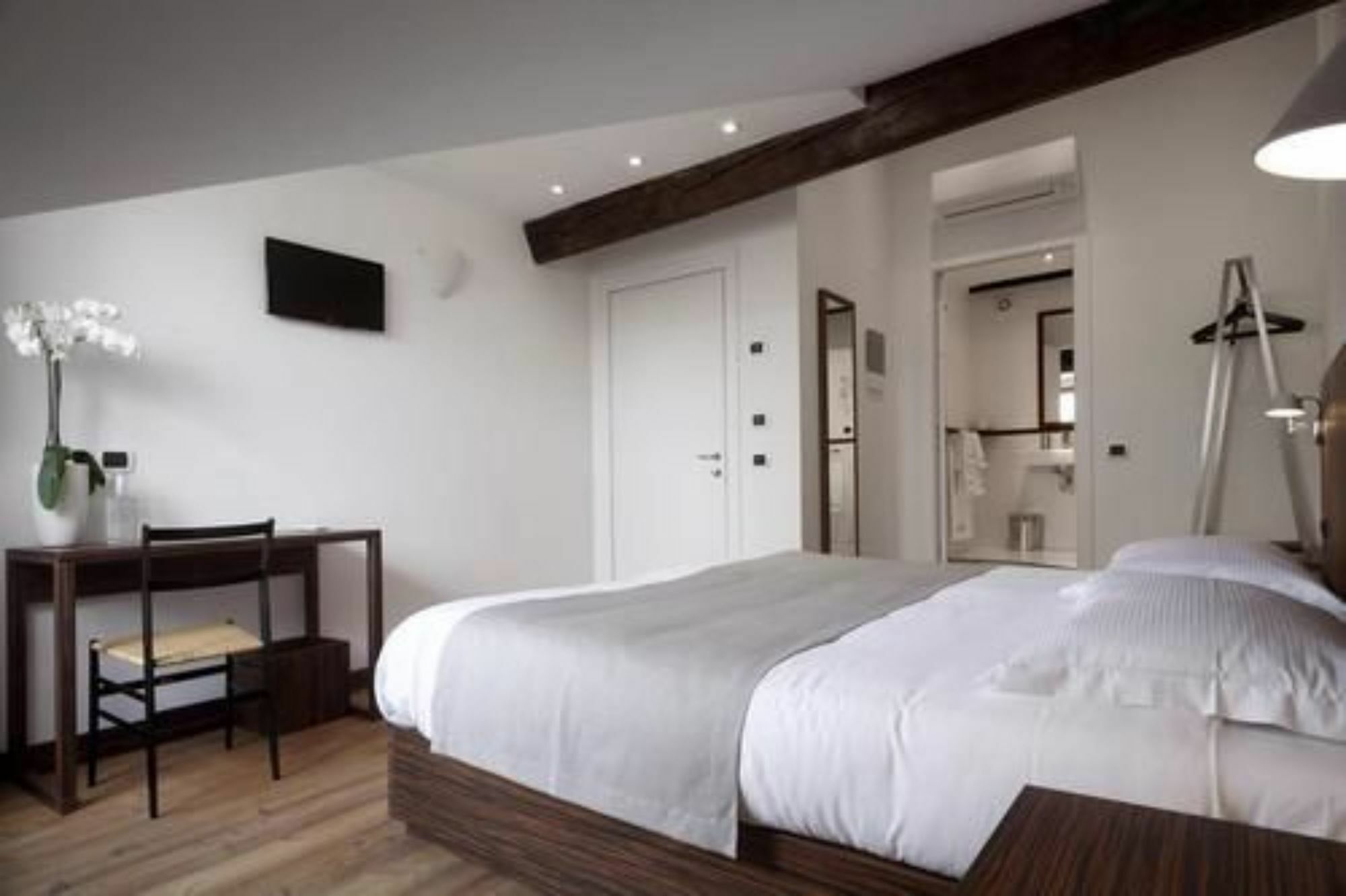 Hotel My Bed Milano Esterno foto