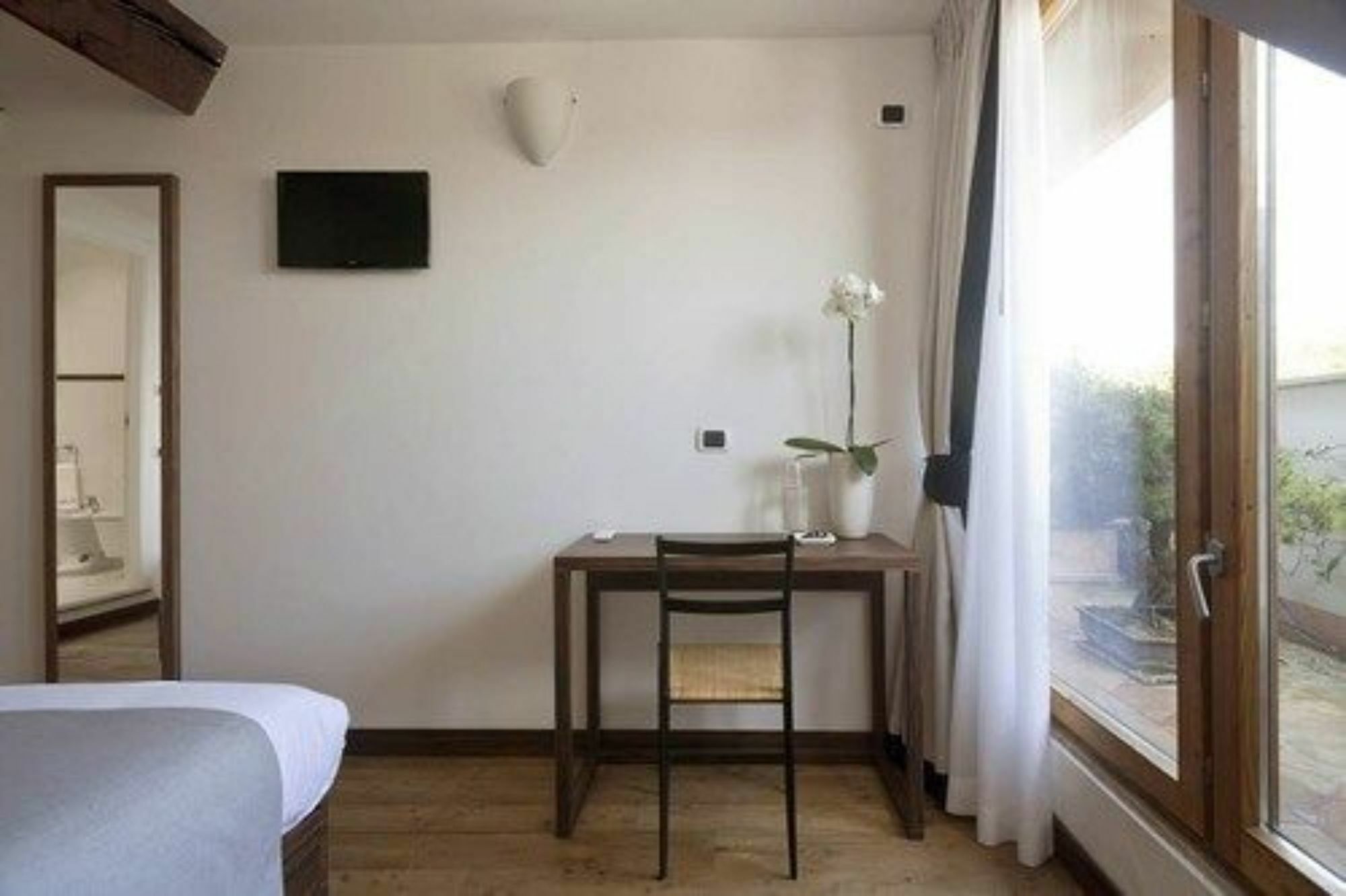 Hotel My Bed Milano Esterno foto