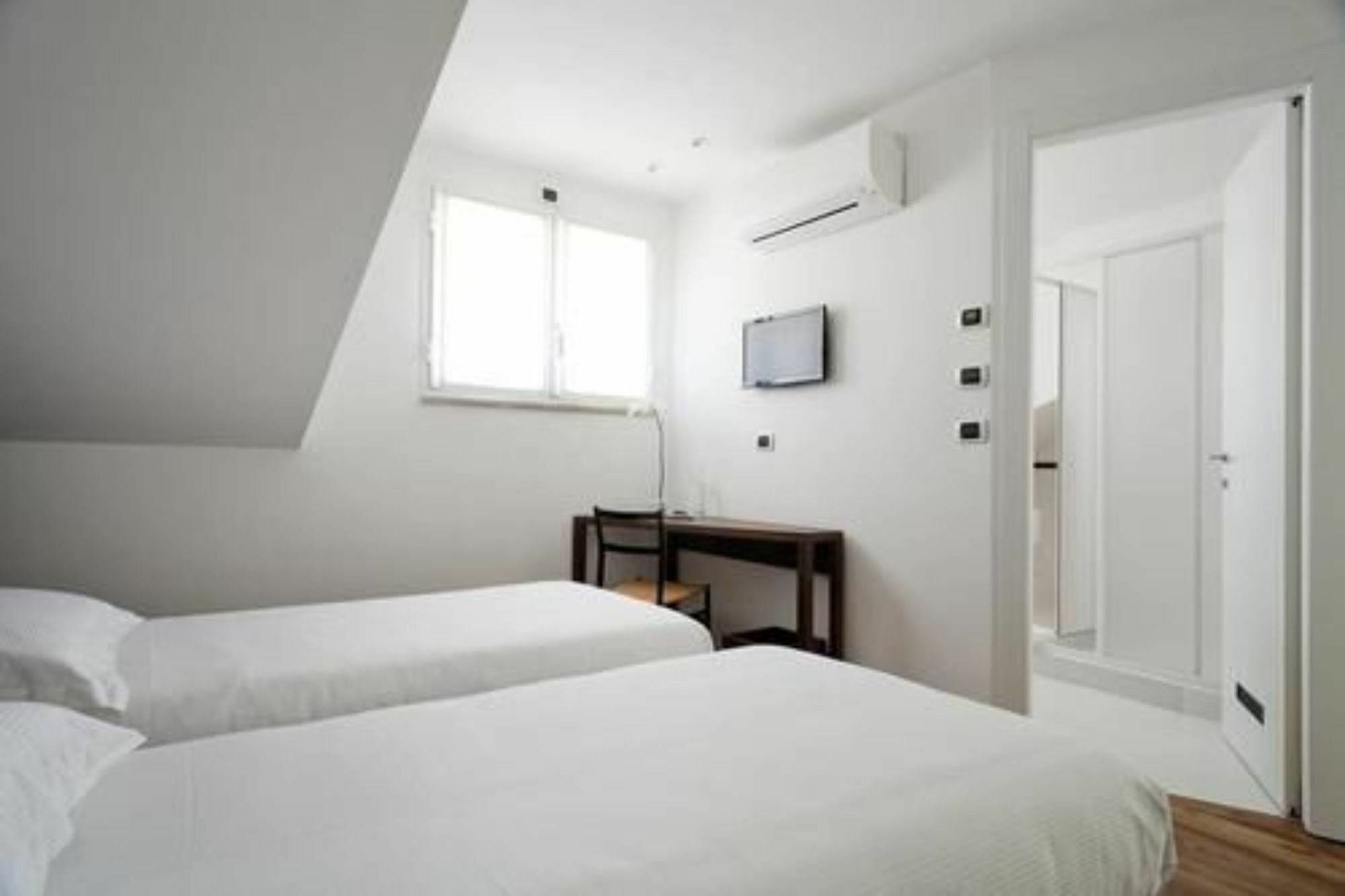 Hotel My Bed Milano Esterno foto